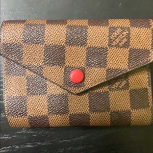 ❤️Louis Vuitton Victorine wallet in damier azur❤️